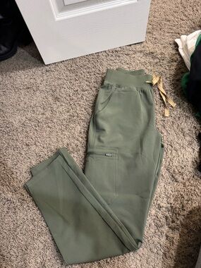 Women’s figs scrub pants